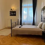 F14 Guesthouse