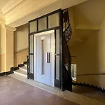 Oktogon Design Home