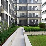 King Deluxe Apartment With Rooftop Pool