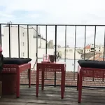 Rooftop View Apartments
