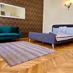 N38 Apartments By Small Home Budapest