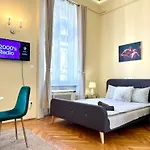 N38 Apartments By Small Home Budapest
