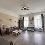 Spacious And Stylish Jokai Apartment