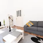Danube Dwelling Aulich Utca 3