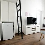 Standard Apartment By Hi5- Bajcsy 63