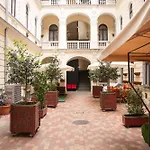 Danube Dwelling Akacfa 41