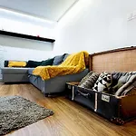 Laura Apartment