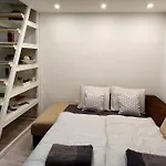 Violet Apartment, Cute Place Near Corvin Plaza, With Ac
