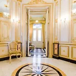 Ultimate Panorama Central Luxury!