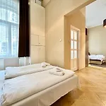 Basilica Centre Apartment