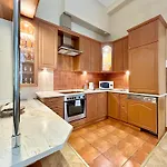 Basilica Centre Apartment