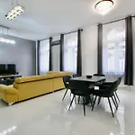 Premium Apartment By Hi5-Ditroi Apartment