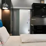 A13 Apartments - Budapest - Hostaid