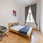 Downtown Rooms Wesselenyi