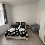 Mano Studios Budapest I