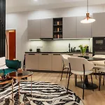 Frida\'S Dream Suite