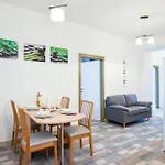 Cityscape Budget Apartments Damjanich