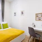 Cityscape Budget Apartments Kings Quarters