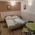 Apartment Patrícia with garden