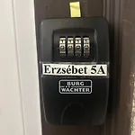 Erzsebet 5A City Center 2 Db Beds Very Convenient