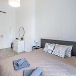 Spacious Cozy Home With 4Bedroom In The Heart Of Bp