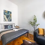 Charming & Cozy Stylish Apartment In The Heart Of Budapest