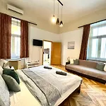 Very Warm Nature Home Near Gozsdu With Free Air Conditioner Free Coffee