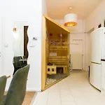 Opera Central Suite 3Br W Sauna By Newave Apartments