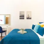 Opera Central Suite 3Br W Sauna By Newave Apartments