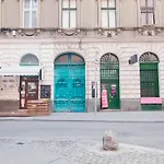 Goldcentral Apartment Gozsdu Studio