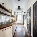 Kertesz 22 - 3 Bedrooms And Living With 2 Baths
