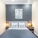 Cosy & Very Central Apartment - With Ac