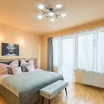 Very Central - Large - Balcony - Comfy