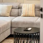 D52 Luxury Suite
