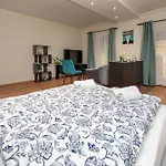 Astoria R92 Two Bedroom Apartment