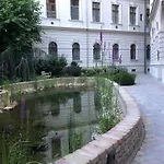 Koeroend Palace Apartment With 4 Bedrooms In An Unesco Protected Palazzo