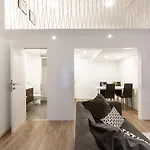 Modern Stylish Loft Next To New York Palace