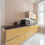 Unique Home At Chain Bridge With Danube View