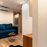 Downtown Residence By Stlcz