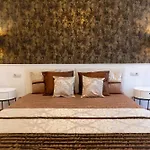 Oktogon Luxury Suite