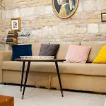 Ac Incl At Writer\'S Place City Studio Apt Near Basilica And Opera