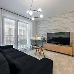 3 Bedroom Condo W Garage And Balcony