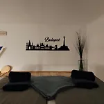 Blueroom Apartment - 15-Minute Walk From Danube