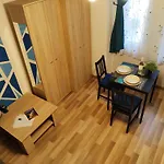 Blueroom Apartment - 15-Minute Walk From Danube
