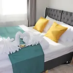 Novilda Apartments 211