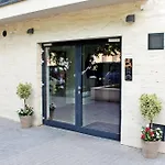 Novilda Apartments 211