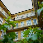 Instant Ruinbar Central Premium Apartment J