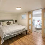 Central Cozy & Homy Apartment In The Heart Of Budapest
