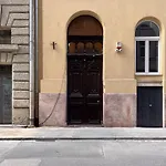 Central Vintage Loft - Free Private Parking - Metro - Tram - Ac