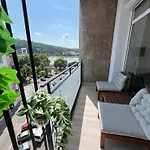 Golden Studio At Erzsebet Bridge
